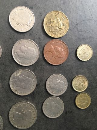 Lote de monedas de varios países