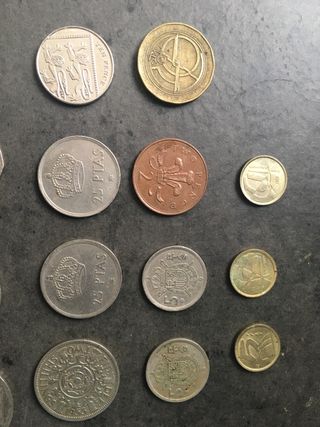 Lote de monedas de varios países