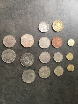 Lote de monedas de varios países