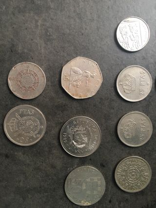 Lote de monedas de varios países