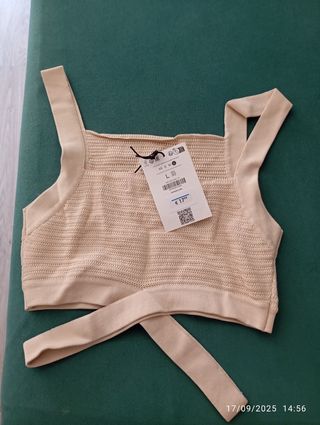 Top Bershka Beige sin estrenar