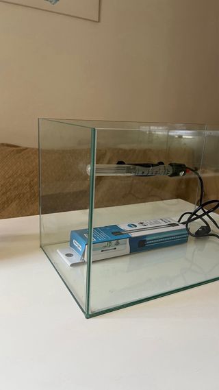 Pecera con luz LED y calentador