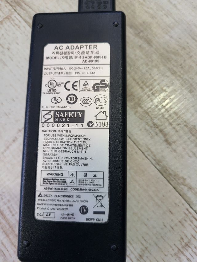 ADAPTADOR CA SADP-90FH Transformador B