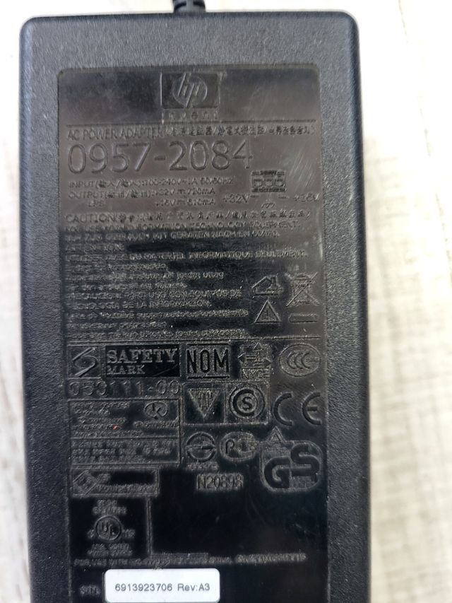 Adaptador de alimentação CA HP 0957-2084