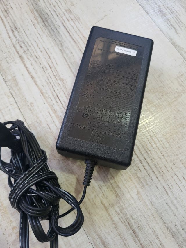 Adaptador de alimentação CA HP 0957-2084