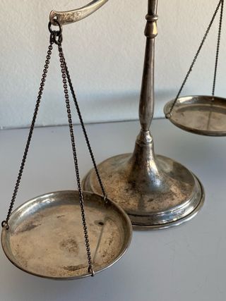 Antigua balanza, plata de ley, 159 grs firma