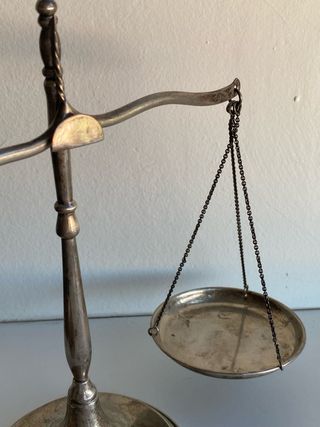 Antigua balanza, plata de ley, 159 grs firma