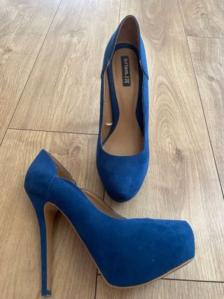 Zapatos de tacón azul