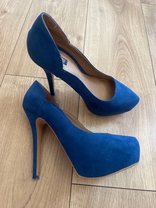 Zapatos de tacón azul