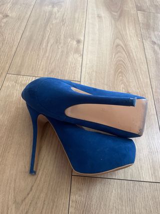 Zapatos de tacón azul