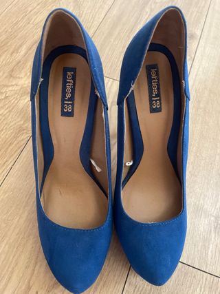 Zapatos de tacón azul