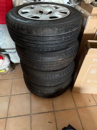 Neumático Yokohama Bluearth-GT AE51 195/65 R15 91V