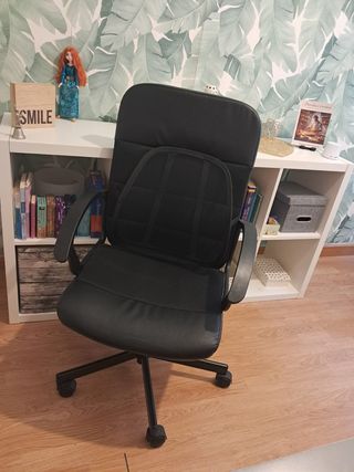 Silla de oficina ergonómica negra