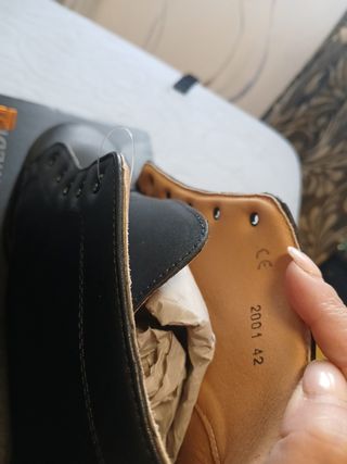 Botas de piel. Son de ortopédia nuevos. N42 