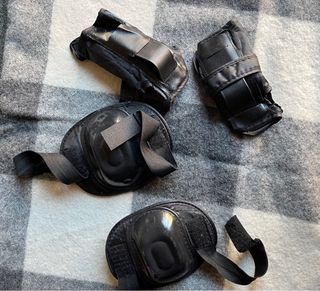 Patines en línea talla 34-35 con accesorios 