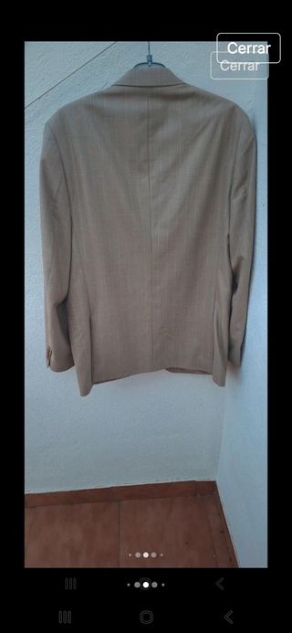 Traje beige