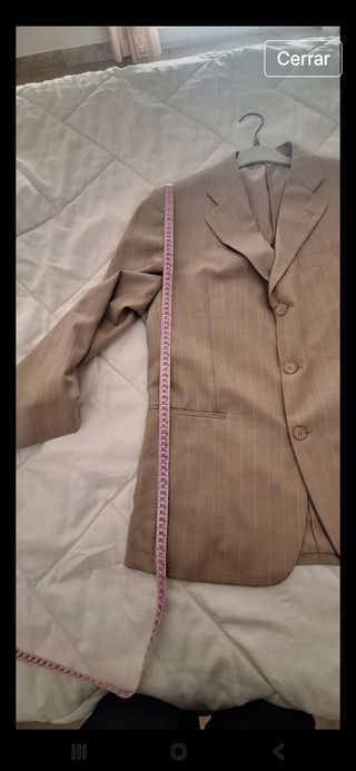 Traje beige