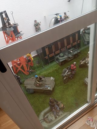 Geyperman Vehículos y Figuras Militares