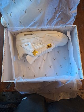 Air Jordan 4 Metallic Gold White