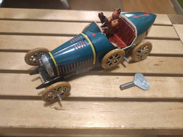 Coche de cuerda Juguete Antiguo de Colección