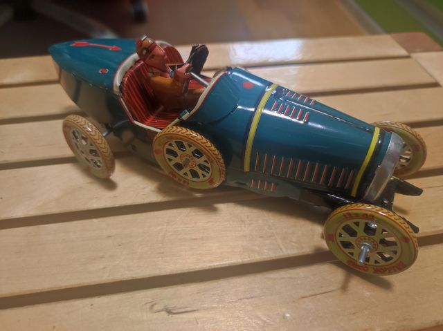 Coche de cuerda Juguete Antiguo de Colección