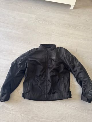 Chaqueta de moto negra