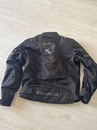 Chaqueta de moto negra