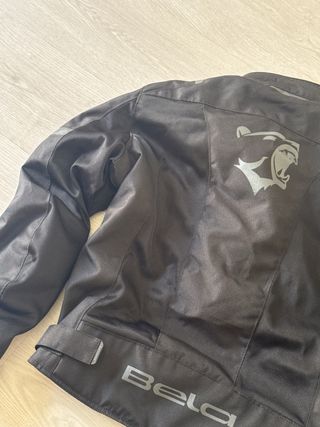 Chaqueta de moto negra
