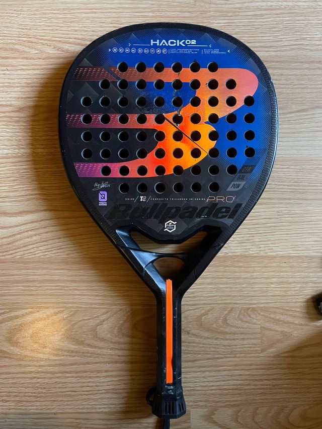 Pala de pádel Bullpadel Hack 02