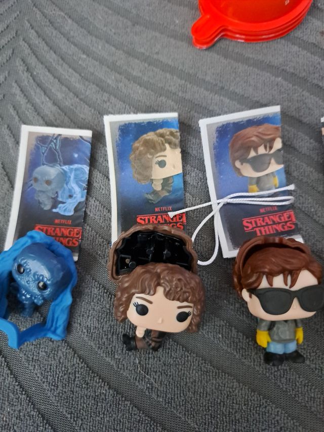 Kinder Joy Stranger Things Figuras