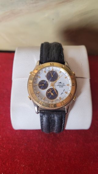Reloj Lotus Cronógrafo Alarma Oro y Negro