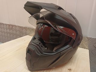 Casco de moto negro. Casi nuevo, talla XL