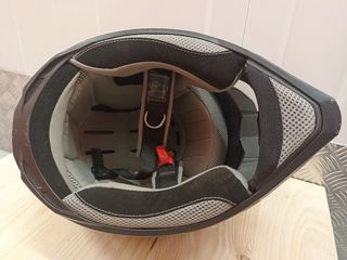 Casco de moto negro. Casi nuevo, talla XL