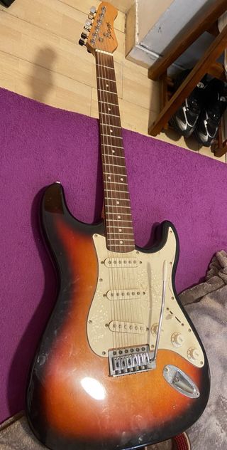 Guitarra Eléctrica Sunburst