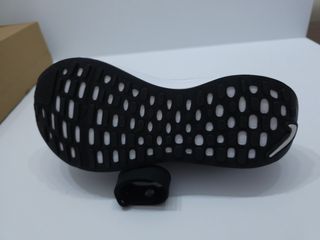 Nike Infinity Run 3 Negro/Blanco