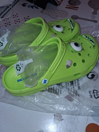 Crocs Monstruos S.A. Verde
