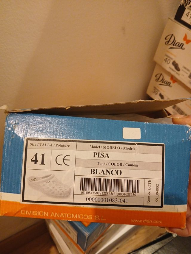 Zuecos Dian Blancos Talla 41 nuevos