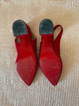 Zapatos de tacón rojos
Usados una vez- Talla 38