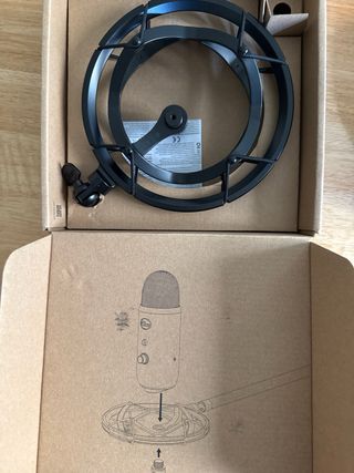 Micrófono Blue Yeti + Radius III + Brazo Compass