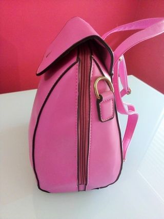 PRECIOSA MOCHILA DE DISEÑO ESTAMPADO MUÑECAS NUEVA