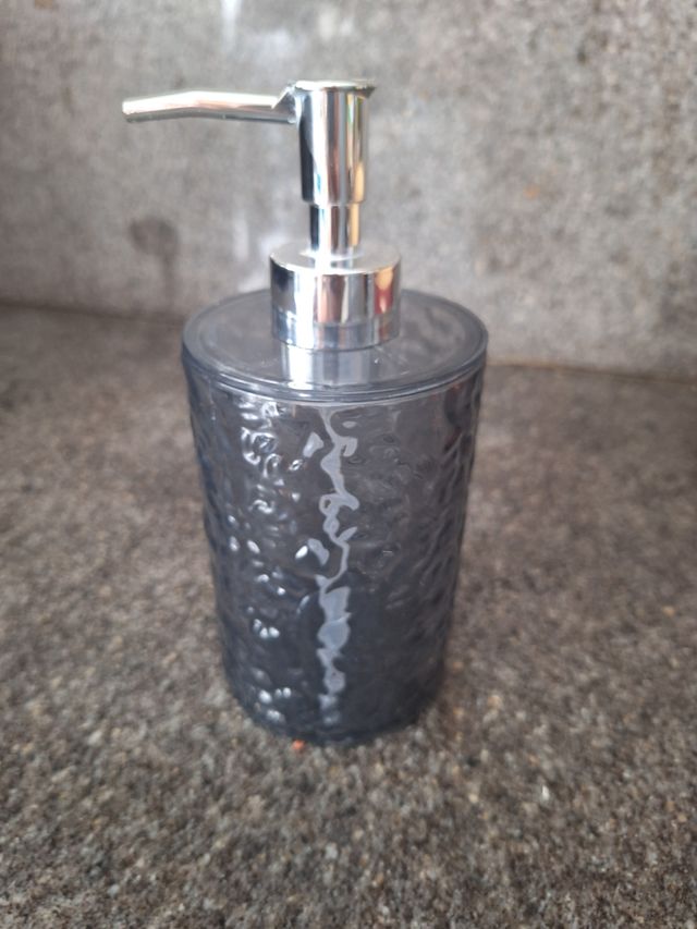 Dispensador de jabón texturizado