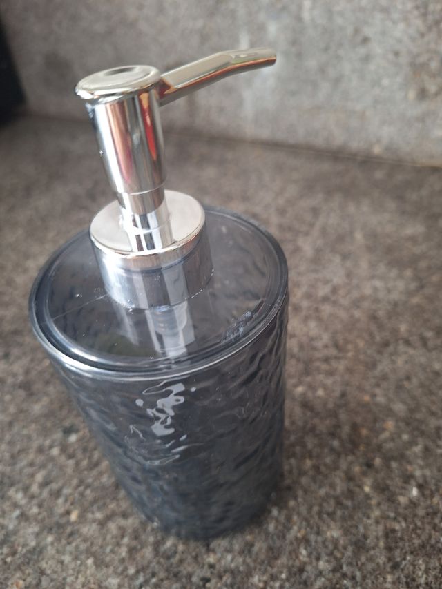 Dispensador de jabón texturizado