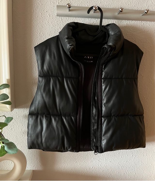 Chaleco acolchado negro Zara