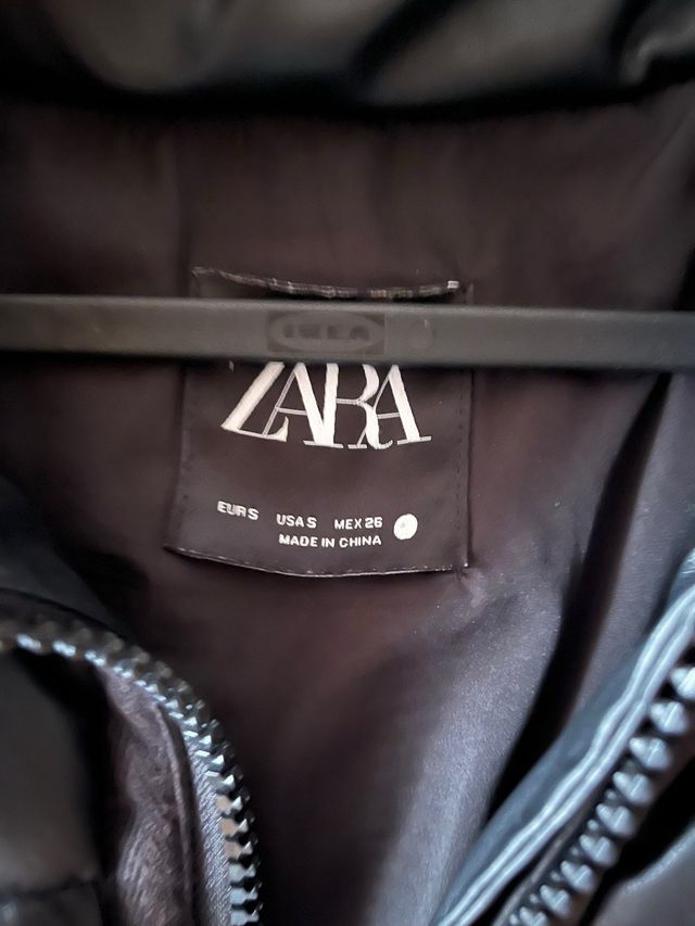 Chaleco acolchado negro Zara