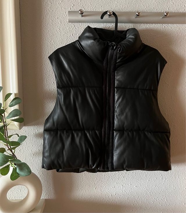 Chaleco acolchado negro Zara