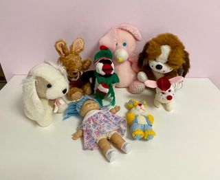 Lote de peluches y muñecos vintage