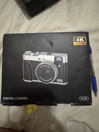 Nuova fotocamera digitale 4K Ultra HD vintage