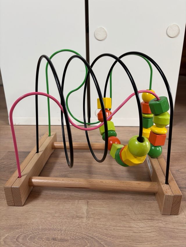 Laberinto de Cuentas de Madera - Ikea