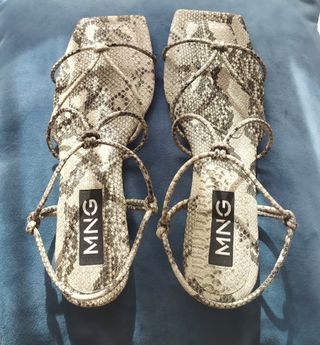 Sandalias planas Mango piel serpiente