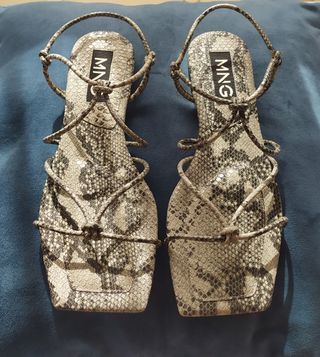 Sandalias planas Mango piel serpiente
